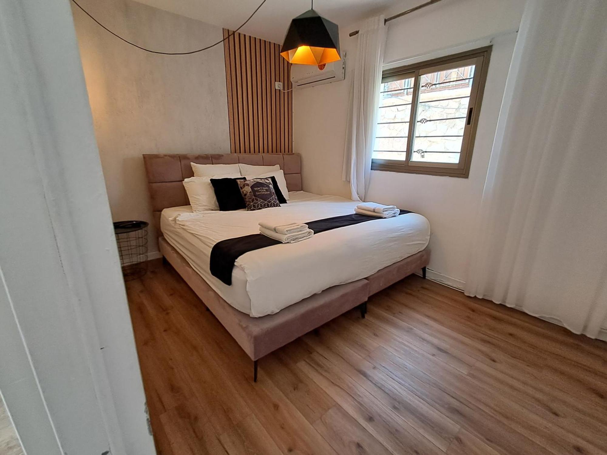Yalarent Afarsemon Apartments With Pool - For Families & Couples Eilat Exterior photo